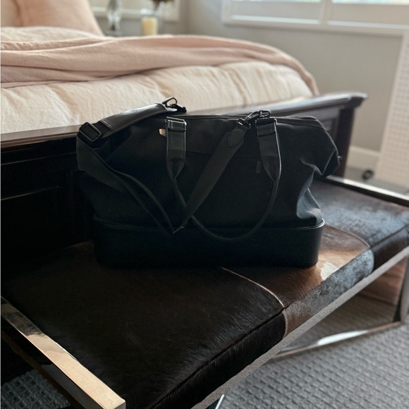 BEIS The Weekender in Black - Picture 7 of 7